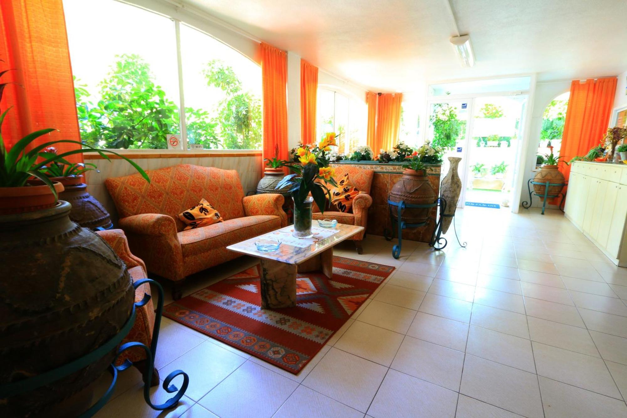 Atalaya Bosque Apartamentos Peguera Esterno foto
